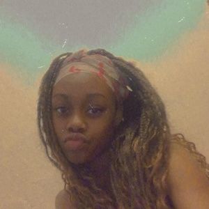 Meet your Posher, Makayia